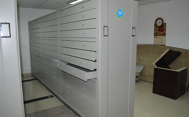 醫院藥房有密集架嗎,病歷密集架屬于醫療設備嗎